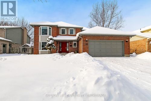 33 Repton Ave, London, ON, N5X3G3 | Card Image