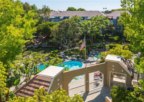 a407-20331 Bluffside Cir, Huntington Beach, CA, 92646-8524 | Card Image