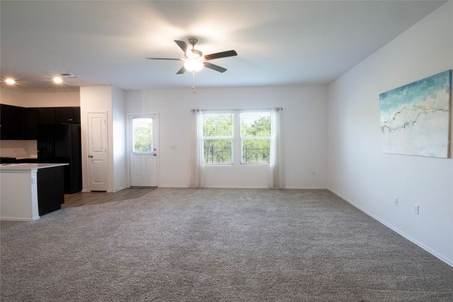 7514 Poppy Petal Loop, House other with 4 bedrooms, 3 bathrooms and 4 parking in Del Valle TX | Image 8