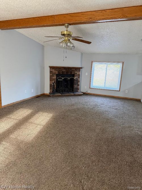 22160 Averhill St, Farmington Hills, MI, 48336-3820 | Card Image