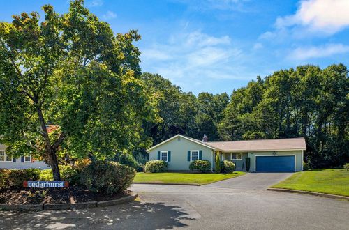 85 Gateway Rd, North Kingstown, RI, 02852-4012 | Card Image