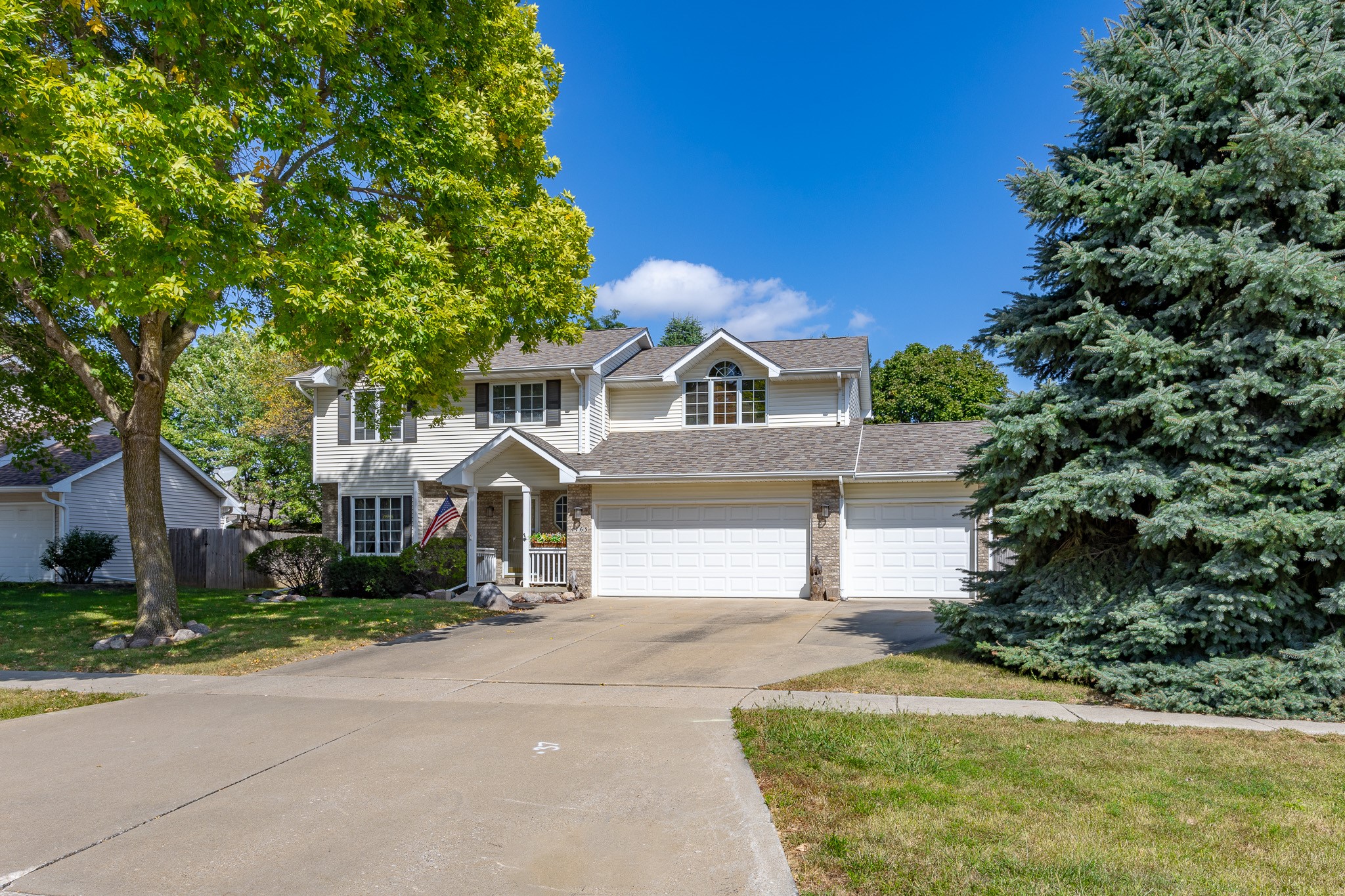 Fieldstone Dr, West Des Moines, IA 50265