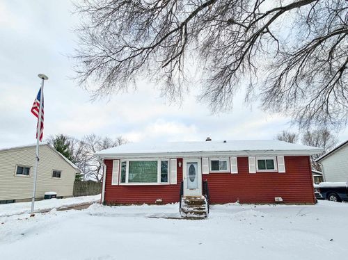 1105 Colonial Dr, Machesney Park, IL, 61115-3805 | Card Image