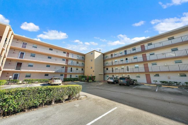 APT-215 - 225 Bonnie Blvd, Condo with 1 bedrooms, 2 bathrooms and null parking in Palm Springs FL | Image 14