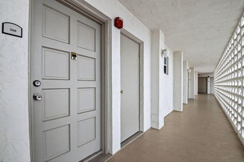 apt-508-3570 S Ocean Blvd, South Palm Beach, FL, 33480-5724 | Card Image