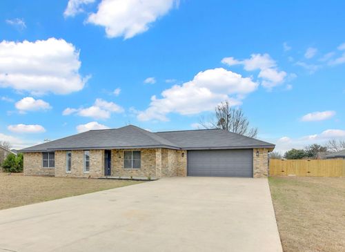 131 Meadow Valley Loop, Jarrell, TX, 76537-1147 | Card Image