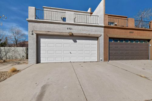 6921 White Pine Pl, Albuquerque, NM, 87109-4065 | Card Image