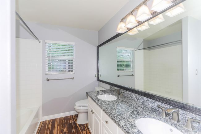 Primary bathroom. | Image 20