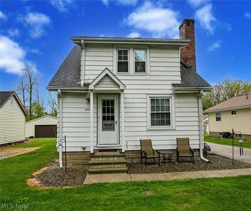 1021 East Blvd, Aurora, OH, 44202-9536 | Card Image