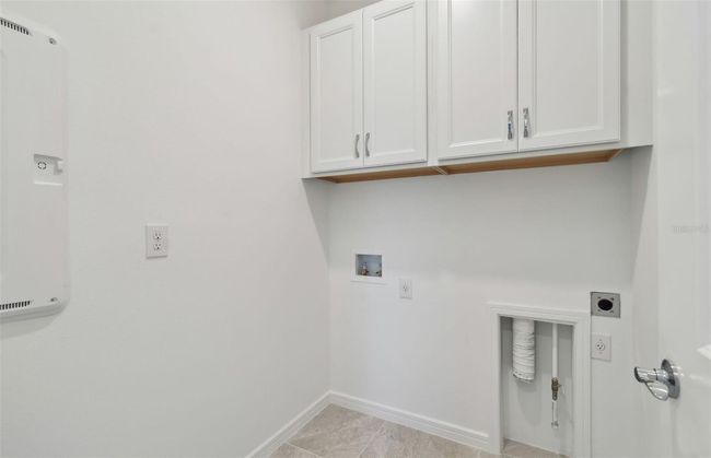 Laundry Room w/Built In Cabinets | Image 19