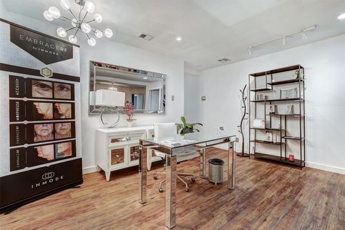 b-3-3939 Bee Caves Rd, West Lake Hills, TX, 78746-6429 | Card Image