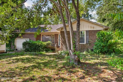 18 Pelican Point Road, Wilmington, NC, 28409 | Card Image
