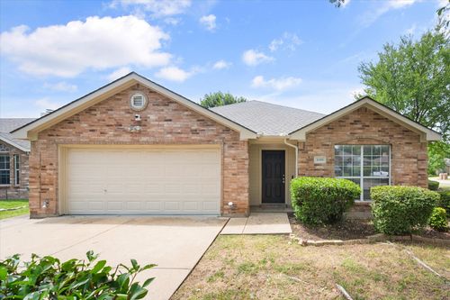 4406 Fox Meadows Ln, Mansfield, TX, 76063-6737 | Card Image