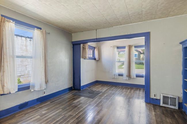 202 6 Th Ave, House other with 3 bedrooms, 2 bathrooms and null parking in Bovey MN | Image 5