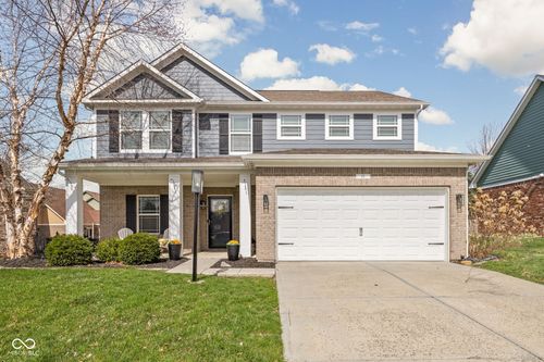 12 Oakmont Dr, Brownsburg, IN, 46112-9418 | Card Image