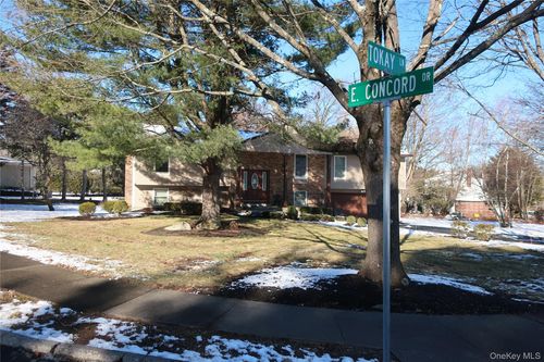 1 Tokay Ln, Monsey, NY, 10952-1702 | Card Image