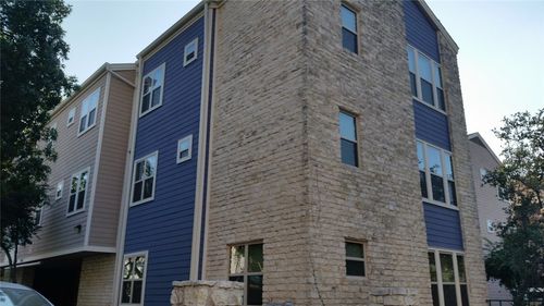 206-2414 Longview St, Austin, TX, 78705-4230 | Card Image
