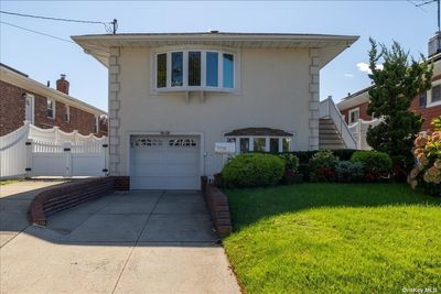 96-08 161st Avenue, House other with 4 bedrooms, 2 bathrooms and null parking in Howard Beach NY | Image 2