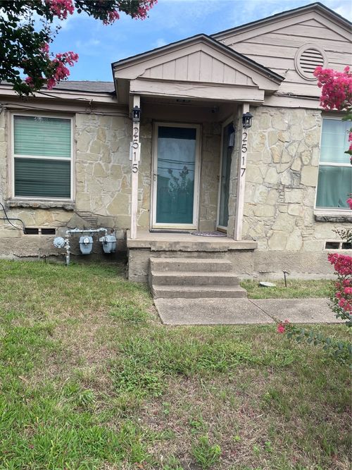 2517 Amelia St, Dallas, TX, 75235-8222 | Card Image