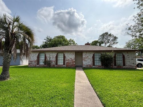 16610 Forest Bend Ave, Friendswood, TX, 77546-4134 | Card Image