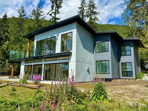 8394 Sa-Seen-Os Rd, Youbou, BC, V0R3E1 | Card Image