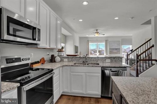 3395 Landmark Ct, CHAMBERSBURG, PA, 17201-7935 | Card Image
