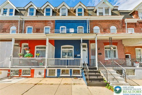 222 N 13th St, Allentown, PA, 18102-3704 | Card Image
