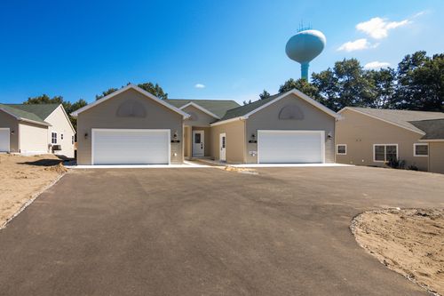 1941 Pine Ridge Dr, Manistee, MI, 49660-8958 | Card Image