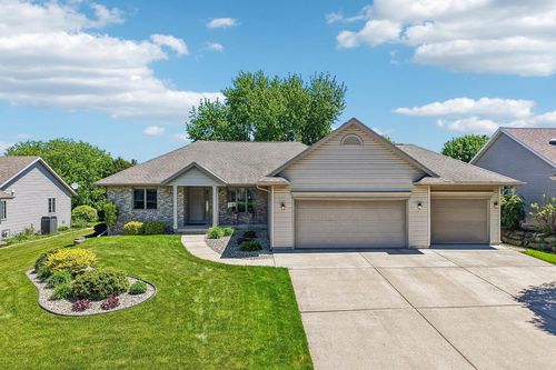 1004 Ganser Drive, WAUNAKEE, WI, 53597 | Card Image