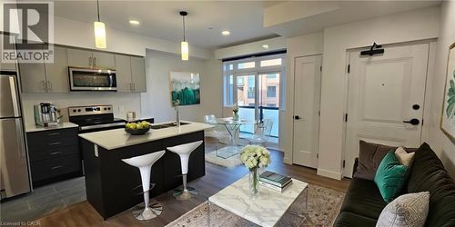 64-31 Mill St, Kitchener, ON, N2G2Y2 | Card Image