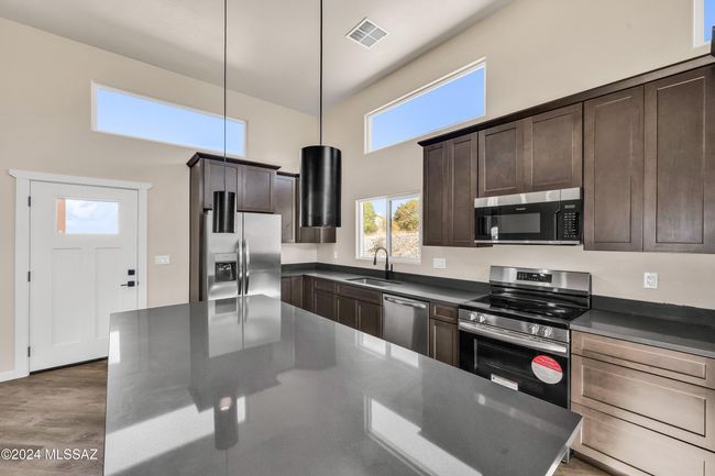 Kitchen 2 | Image 10