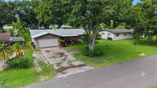 722 Concordia Ave, Clewiston, FL, 33440-2609 | Card Image