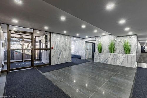 915-770 Hager Ave, Burlington, ON, L7S1X1 | Card Image