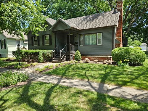 48 N Market St, Momence, IL, 60954-1443 | Card Image