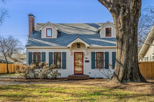 699 N Evergreen St, Memphis, TN, 38107-5037 | Card Image