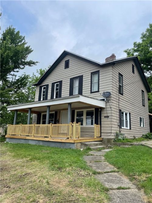 apt-1-223 E Falls St, New Castle, PA, 16101-3679 | Card Image