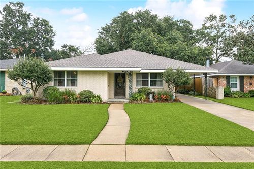 555 Gordon Ave, Harahan, LA, 70123-3943 | Card Image