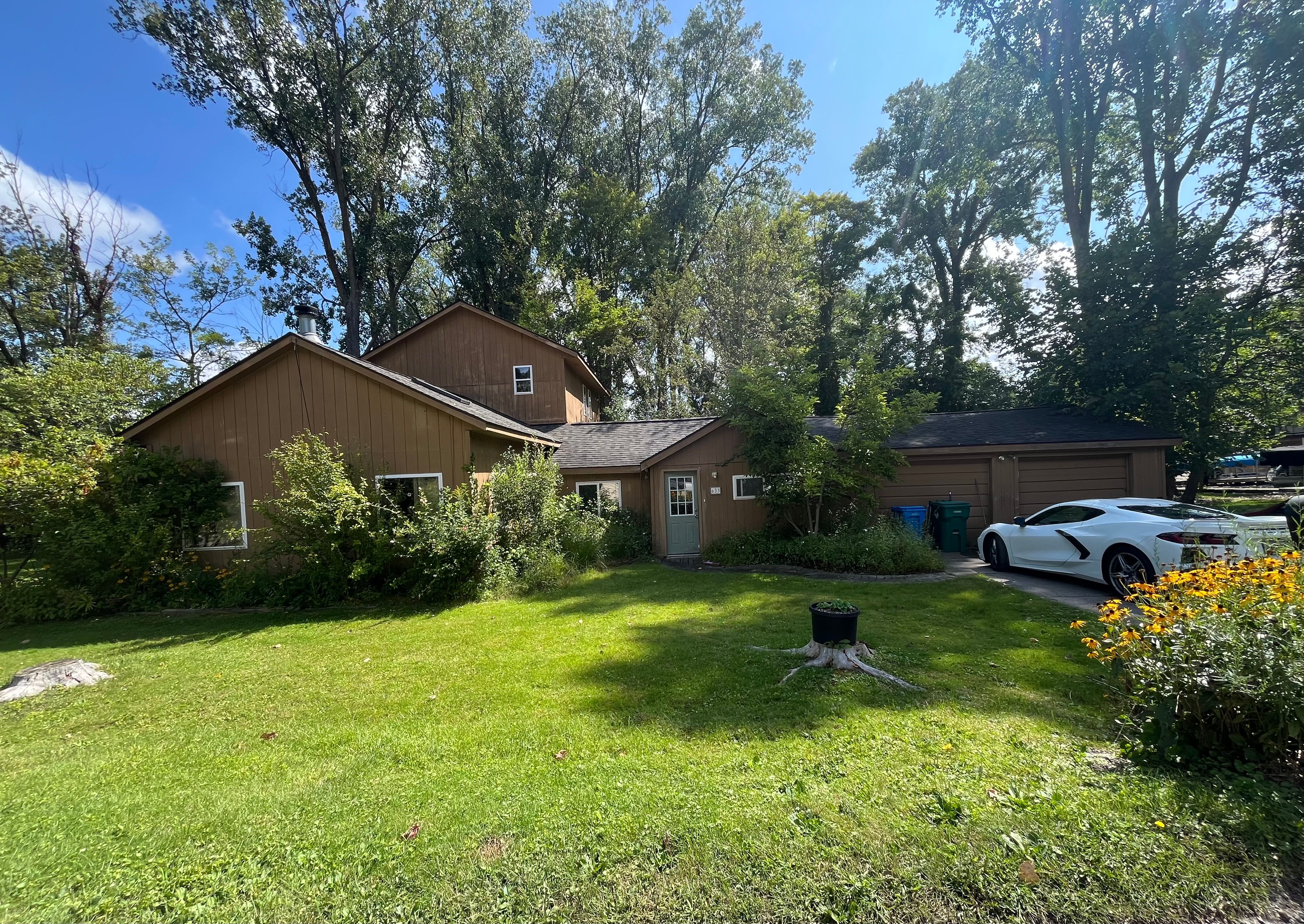 Appalachi St, Commerce Township, MI 48390