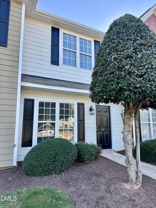 34 Belhaven Dr, Clayton, NC, 27520-4403 | Card Image