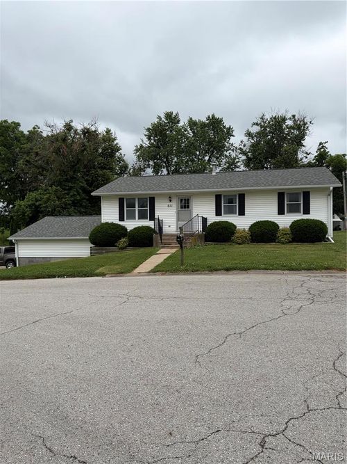 511 W Lafayette Street, Palmyra, MO, 63461 | Card Image