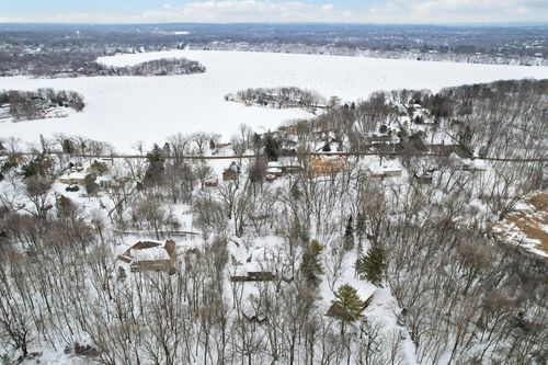 5880 Christmas Lake Rd, Excelsior, MN, 55331-3305 | Card Image