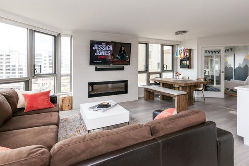 303-1625 Hornby Street, Vancouver, BC, V6Z2M2 | Card Image