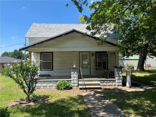 212 W Main St, Edna, KS, 67342-4220 | Card Image