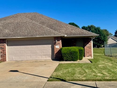 1605 N Evening Shade Dr, Fayetteville, AR, 72703-1278 | Card Image