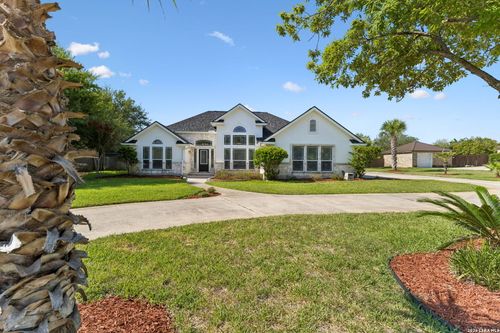 1611 Embassy Rd, Pleasanton, TX, 78064-1709 | Card Image
