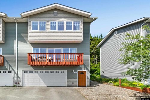 3822 Lee Ct, Juneau, AK, 99801-8653 | Card Image
