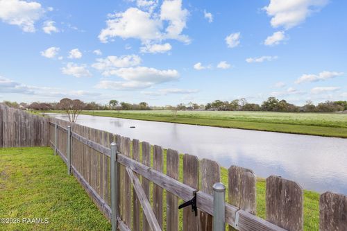108 Timber Edge Dr, Youngsville, LA, 70592-6392 | Card Image