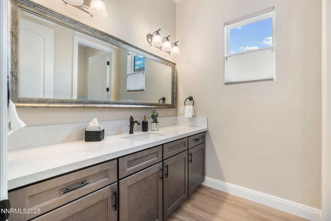 Guest Bathroom | Image 19