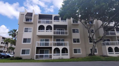 apt-215-7705 Camino Real, Miami, FL, 33143-7167 | Card Image