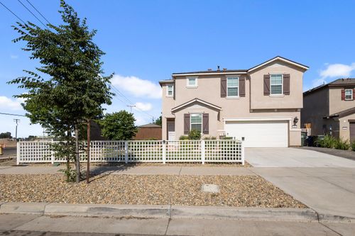 17 Medeival St, Merced, CA, 95341-8017 | Card Image